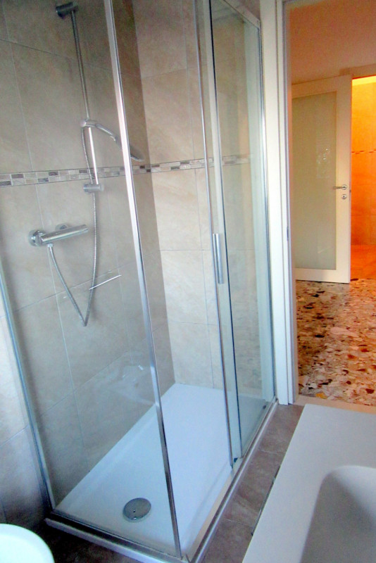 AMPIO 4 CAMERE RISTRUTTURATO A SACRA FAMIGLIA €.335.000 - rif.DOM4954  

Appartamento ristruttura...