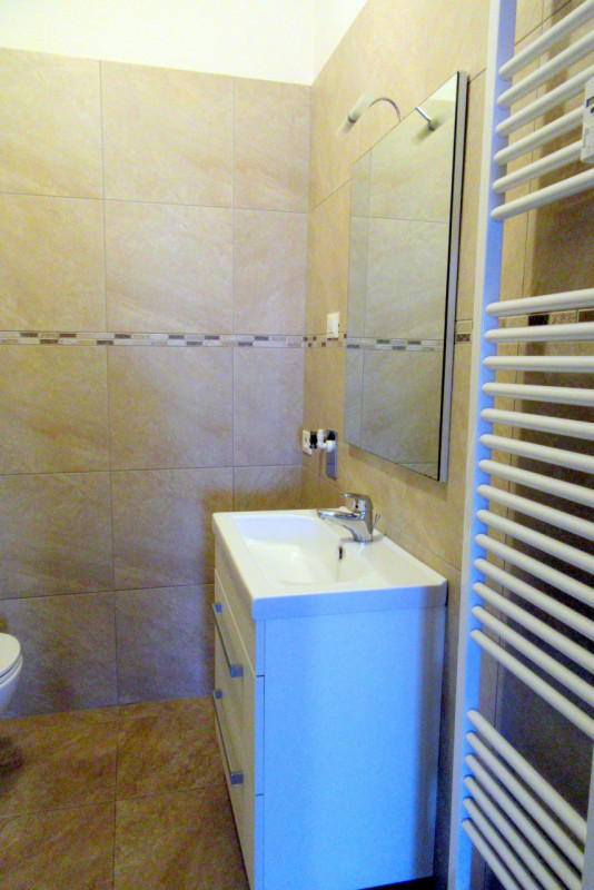 AMPIO 4 CAMERE RISTRUTTURATO A SACRA FAMIGLIA €.335.000 - rif.DOM4954  

Appartamento ristruttura...