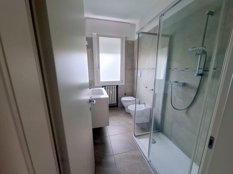 AMPIO 4 CAMERE RISTRUTTURATO A SACRA FAMIGLIA €.335.000 - rif.DOM4954  

Appartamento ristruttura...