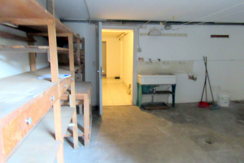 AMPIO 4 CAMERE RISTRUTTURATO A SACRA FAMIGLIA €.335.000 - rif.DOM4954  

Appartamento ristruttura...