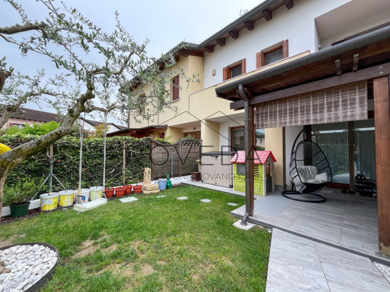 CASIER

RIFERIMENTO: CR24

L'agenzia Roveda Immobiliare ha il piacere di presentarvi, nel cuore d...
