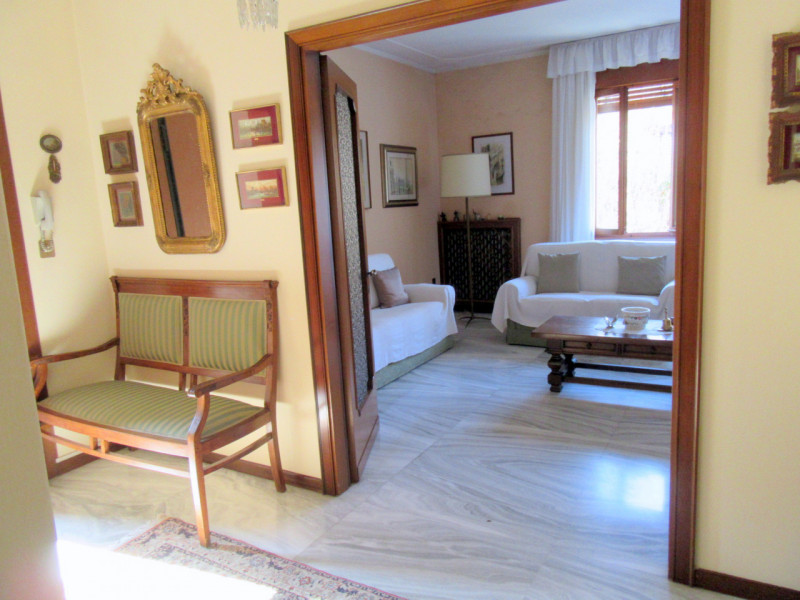AMPIA VILLA INDIPENDENTE CON GIARDINO E UNITÀ AUTONOMA – SACRA FAMIGLIA / SAN GIOVANNI
€ 630.000 ...