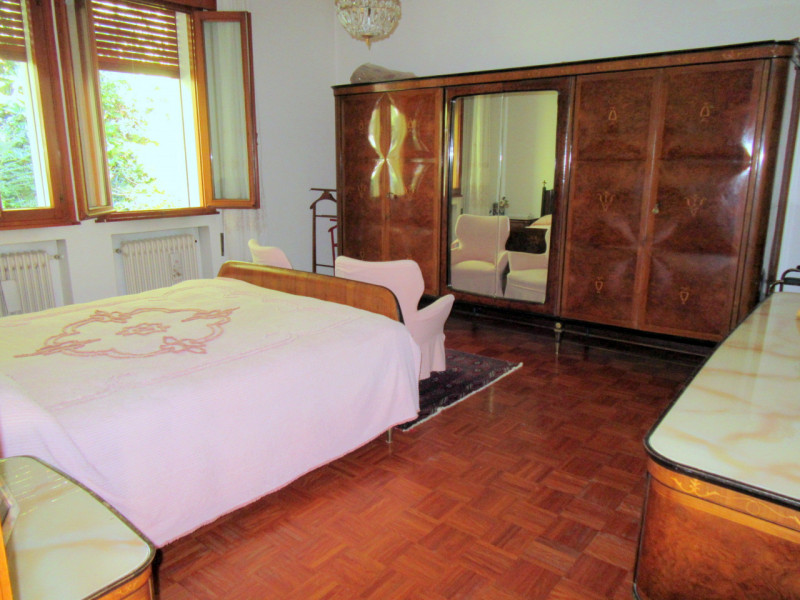 AMPIA VILLA INDIPENDENTE CON GIARDINO E UNITÀ AUTONOMA – SACRA FAMIGLIA / SAN GIOVANNI
€ 630.000 ...
