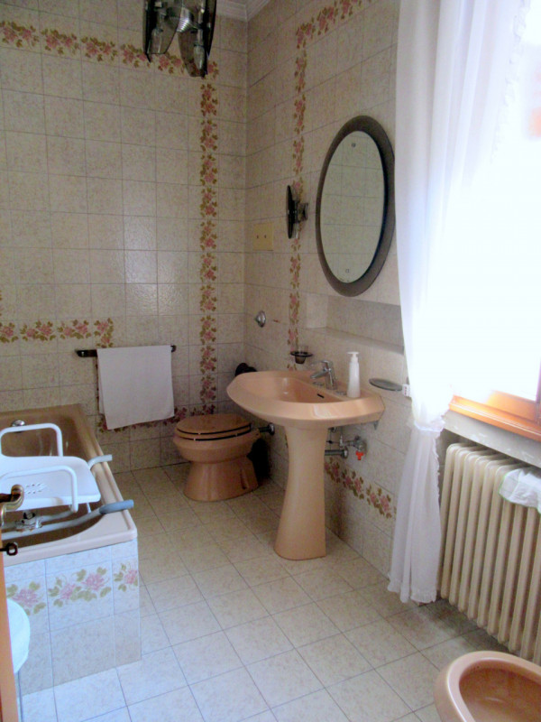 AMPIA VILLA INDIPENDENTE CON GIARDINO E UNITÀ AUTONOMA – SACRA FAMIGLIA / SAN GIOVANNI
€ 630.000 ...