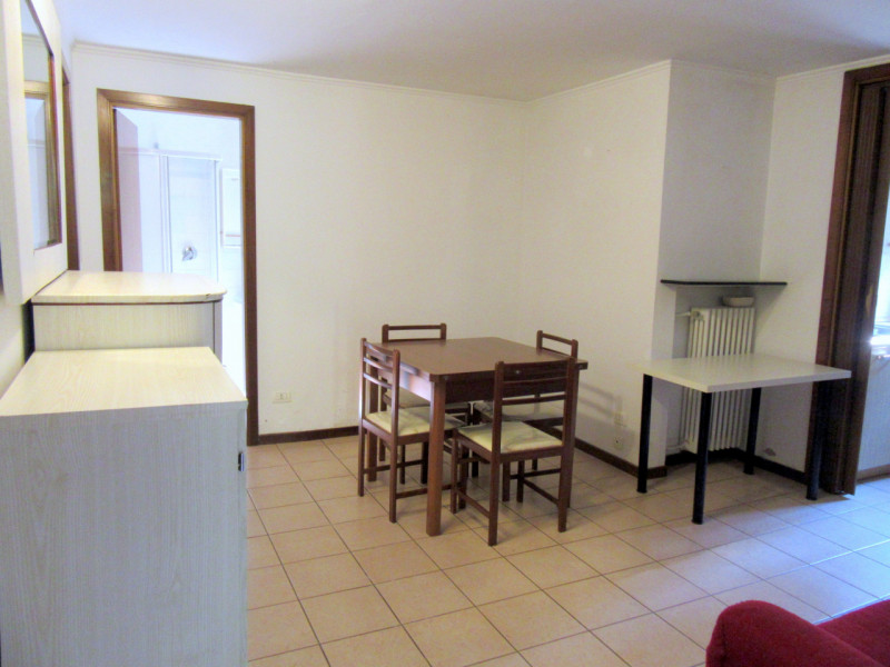 AMPIA VILLA INDIPENDENTE CON GIARDINO E UNITÀ AUTONOMA – SACRA FAMIGLIA / SAN GIOVANNI
€ 630.000 ...