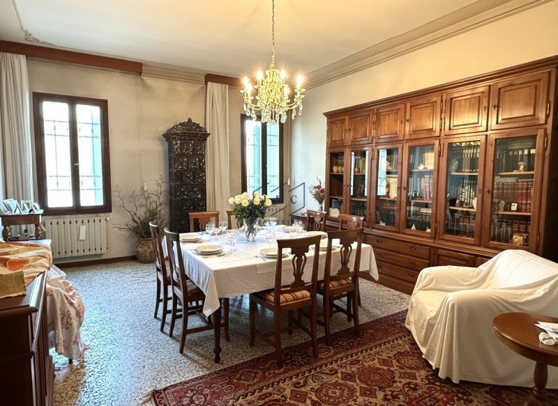 Ormelle - (Treviso)
 
Proponiamo in esclusiva nel centro di Ormelle casa bifamiliare, costruita n...