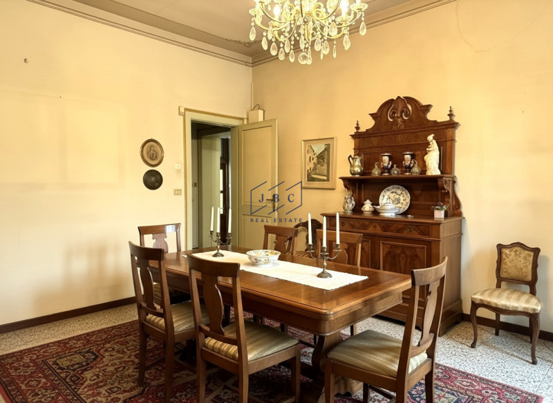 Ormelle - (Treviso)
 
Proponiamo in esclusiva nel centro di Ormelle casa bifamiliare, costruita n...