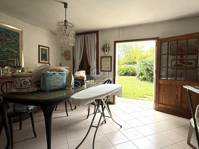 Ormelle - (Treviso)
 
Proponiamo in esclusiva nel centro di Ormelle casa bifamiliare, costruita n...