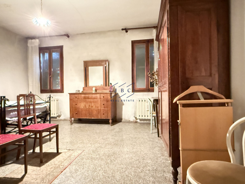 Ormelle - (Treviso)
 
Proponiamo in esclusiva nel centro di Ormelle casa bifamiliare, costruita n...