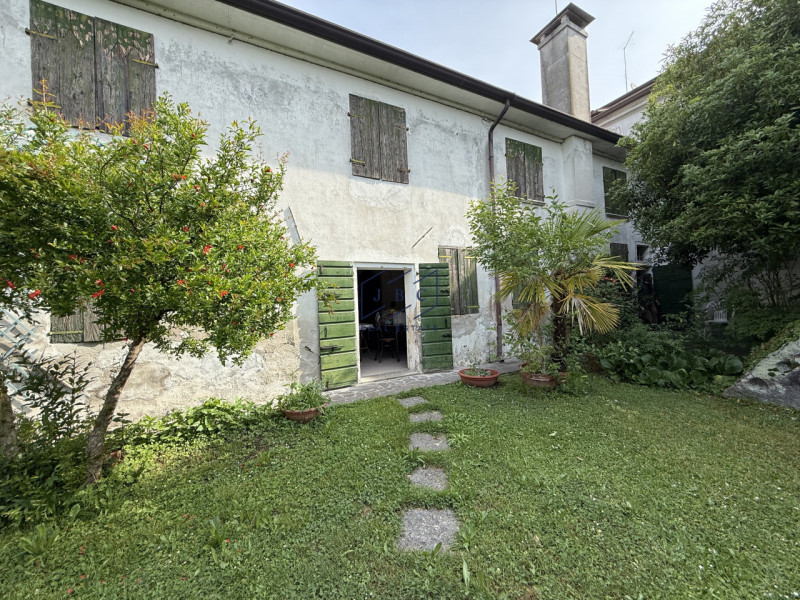Ormelle - (Treviso)
 
Proponiamo in esclusiva nel centro di Ormelle casa bifamiliare, costruita n...