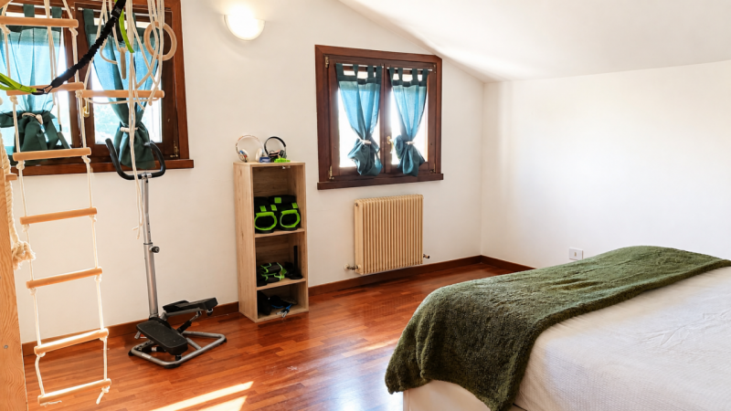 A San Gaetano proponiamo in vendita appartamento duplex al primo piano, recentemente ristrutturat...