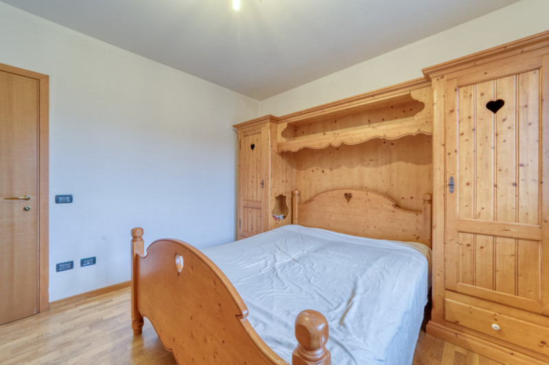 In vendita a Padova, nel cuore della tranquilla e residenziale zona Cave, proponiamo uno splendid...