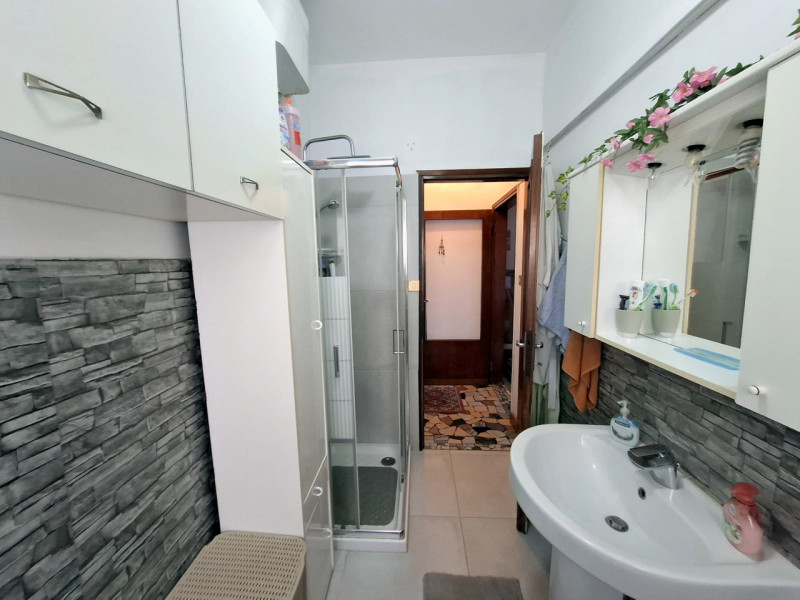 PORZIONE DI BIFAMILIARE CON GIARDINO – ARCELLA/S.BELLINO

In posizione tranquilla e ben servita, ...