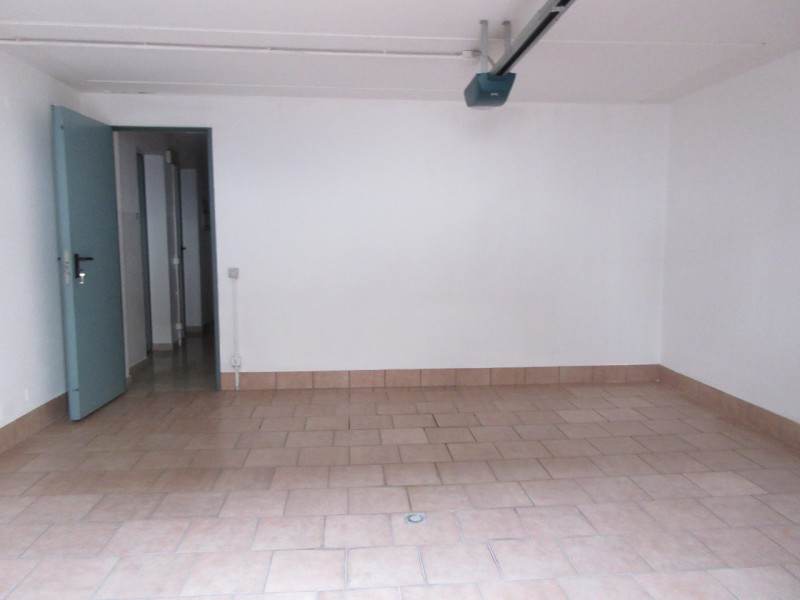 In palazzina di sole 6 unità, proponiamo appartamento al piano terra rialzato, accessibile con po...