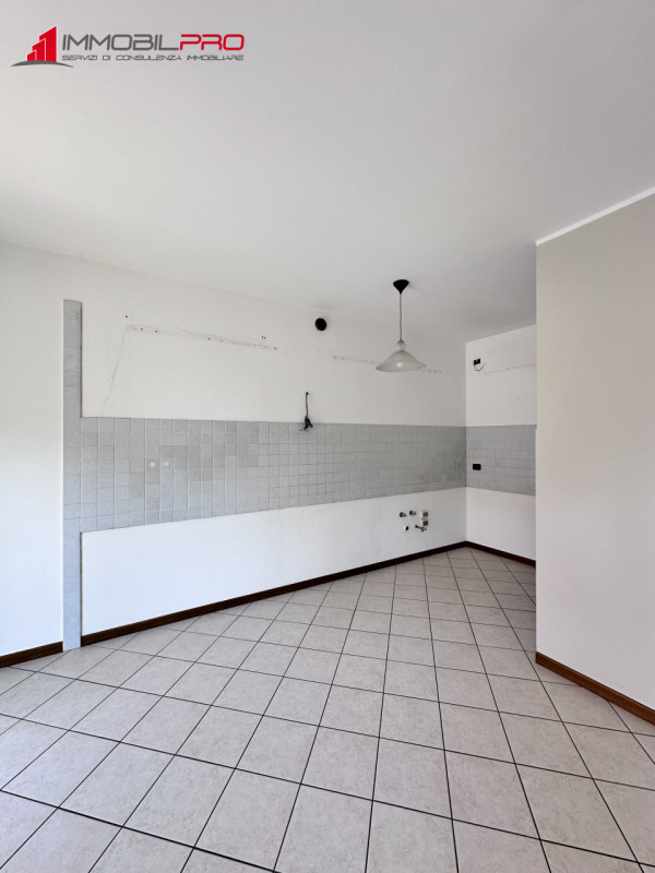 Proponiamo in vendita un appartamento trilocale a Zanè, in una zona tranquilla e residenziale ide...