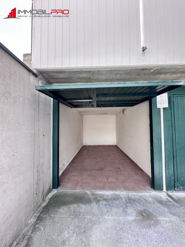 Proponiamo in vendita un appartamento trilocale a Zanè, in una zona tranquilla e residenziale ide...