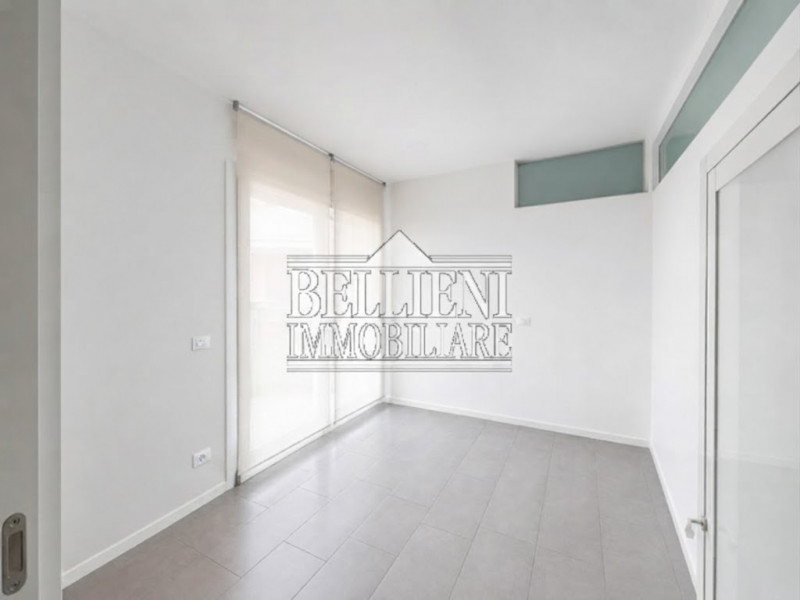 VIALE DELLA PACE - Proponiamo in vendita in un contesto residenziale di recente costruzione, un u...
