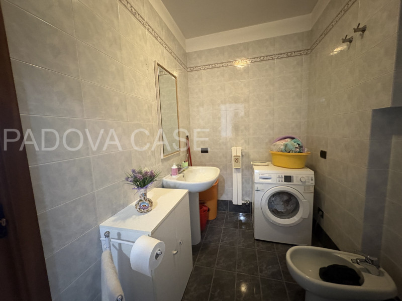 APPARTAMENTO A REDDITO –OPPORTUNITÀ D’INVESTIMENTO

Nel cuore del quartiere San Tommaso ad Albign...