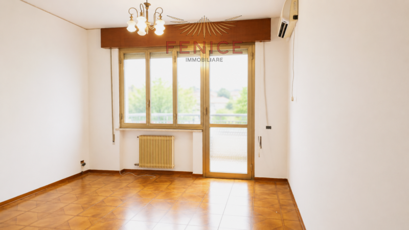 Scopri questo splendido appartamento quadrilocale situato nel cuore di Montebelluna, una delle zo...