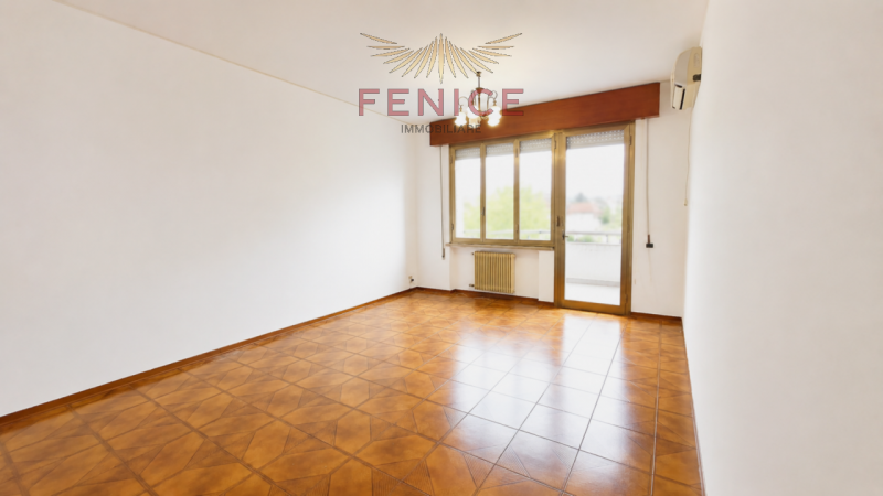 Scopri questo splendido appartamento quadrilocale situato nel cuore di Montebelluna, una delle zo...