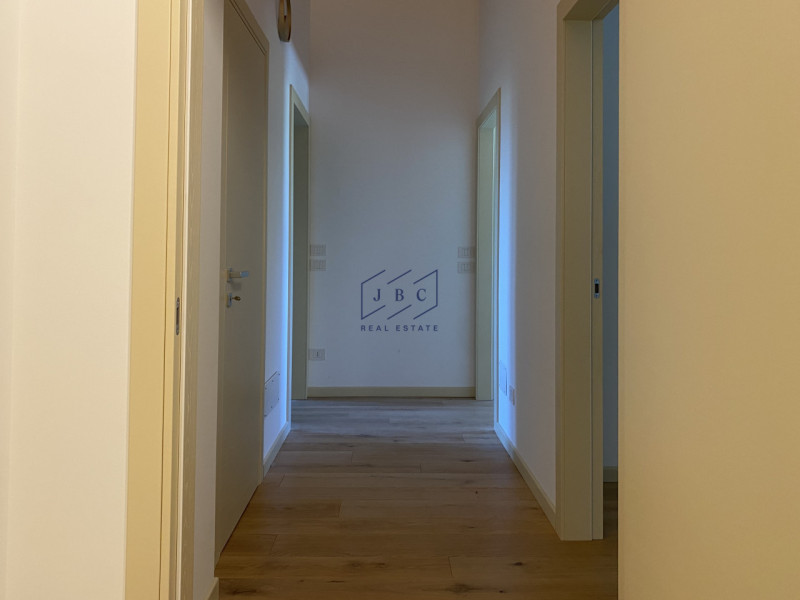 In contesto residenziale tranquillo e riservato, a pochi passi dal centro di Mansuè, proponiamo a...