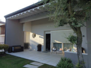 Rif. A.A.525-241

Vendita all'asta - abitazione su 3 livelli con giardino in data 16 giugno 2026
...