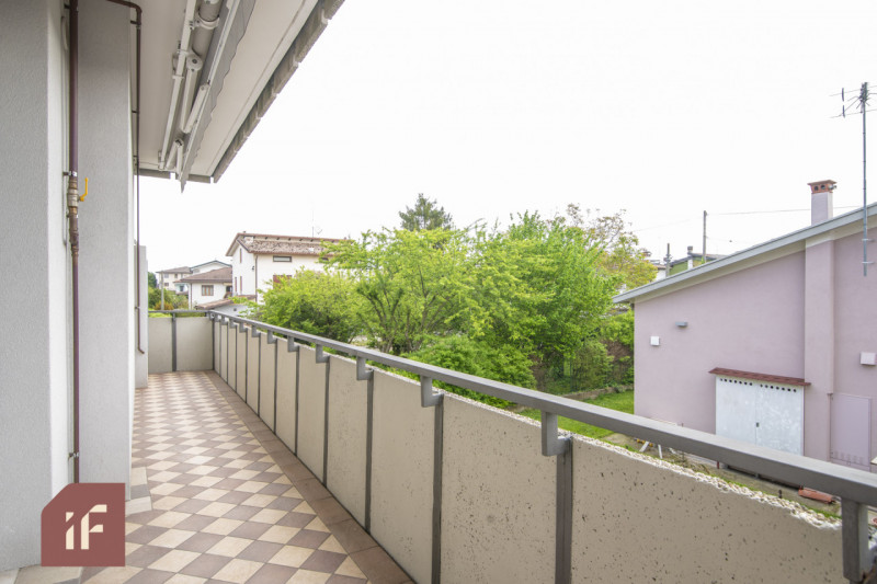 RONCAGLIA (PONTE SAN NICOLO') - Appartamento al piano primo completamente ristrutturato nel 2026,...
