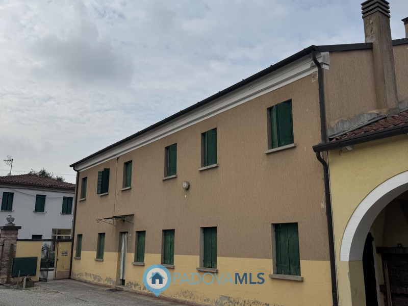 Immobile in esclusiva al Gruppo Padova MLS

In ottima posizione comodissima ai servizi, introvabi...