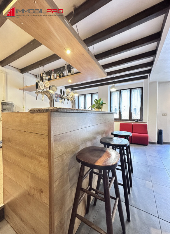 In vendita nel cuore di Caltrano, proponiamo un’attività commerciale adibita a ristorante, bar e ...