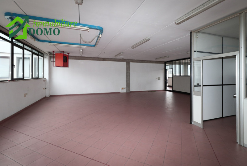 SANTORSO (zona industriale SCHIO): proponiamo in AFFITTO un capannone ARTIGIANALE, mq 130 altezza...