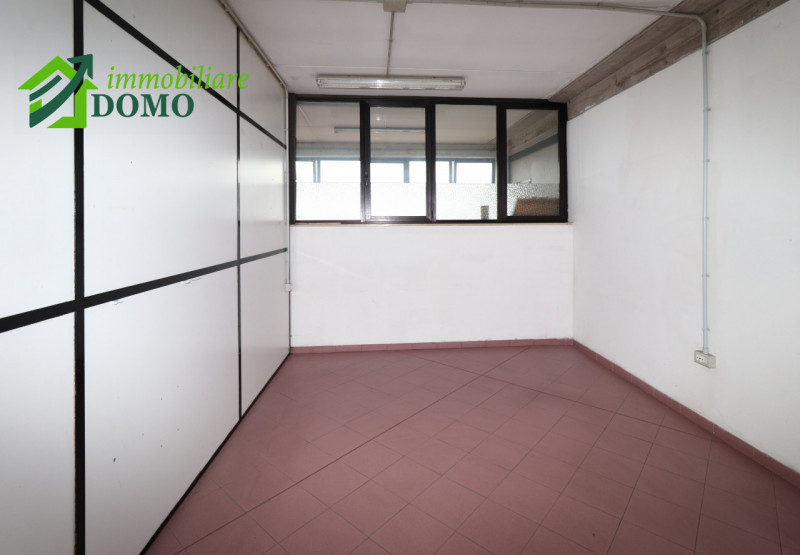 SANTORSO (zona industriale SCHIO): proponiamo in AFFITTO un capannone ARTIGIANALE, mq 130 altezza...