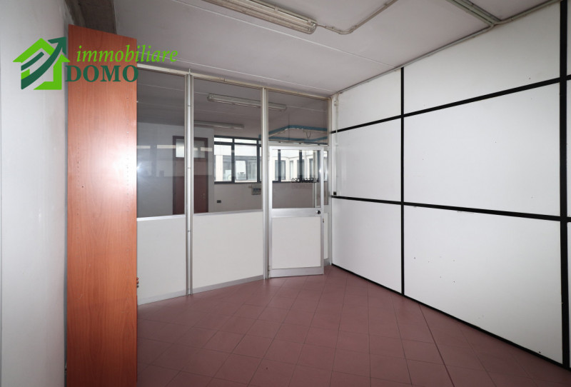 SANTORSO (zona industriale SCHIO): proponiamo in AFFITTO un capannone ARTIGIANALE, mq 130 altezza...