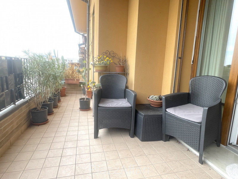 In Zona Ex-Piscina comodo e spazioso appartamento su 2 livelli, ubicato ai piani primi e secondo ...
