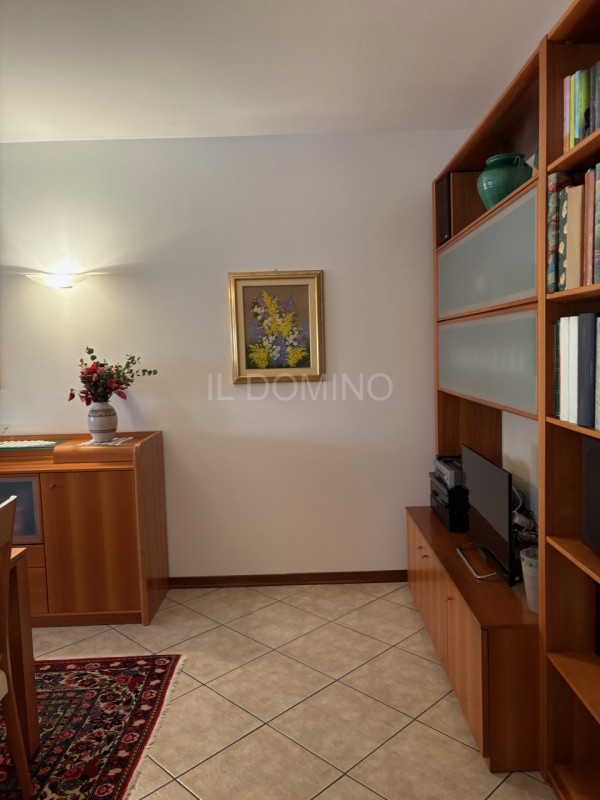 Arcella, in zona servita e tranquilla, all'interno di un contesto molto signorile, ottimo apparta...