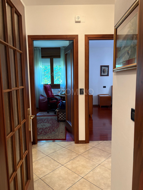 Arcella, in zona servita e tranquilla, all'interno di un contesto molto signorile, ottimo apparta...