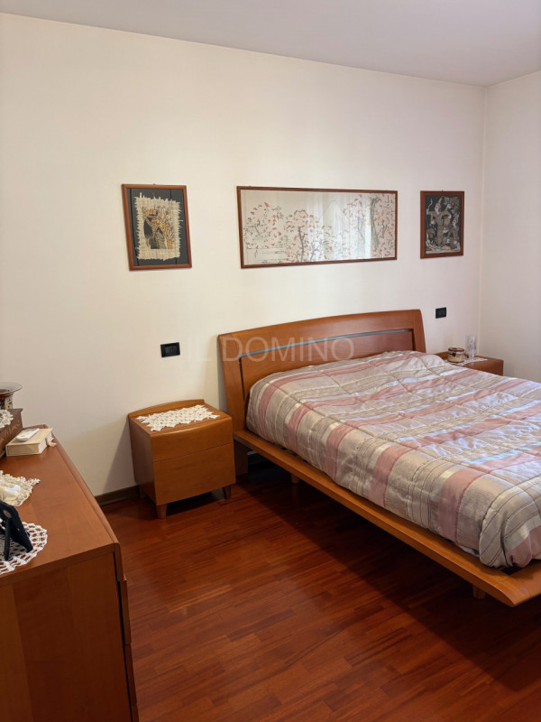 Arcella, in zona servita e tranquilla, all'interno di un contesto molto signorile, ottimo apparta...