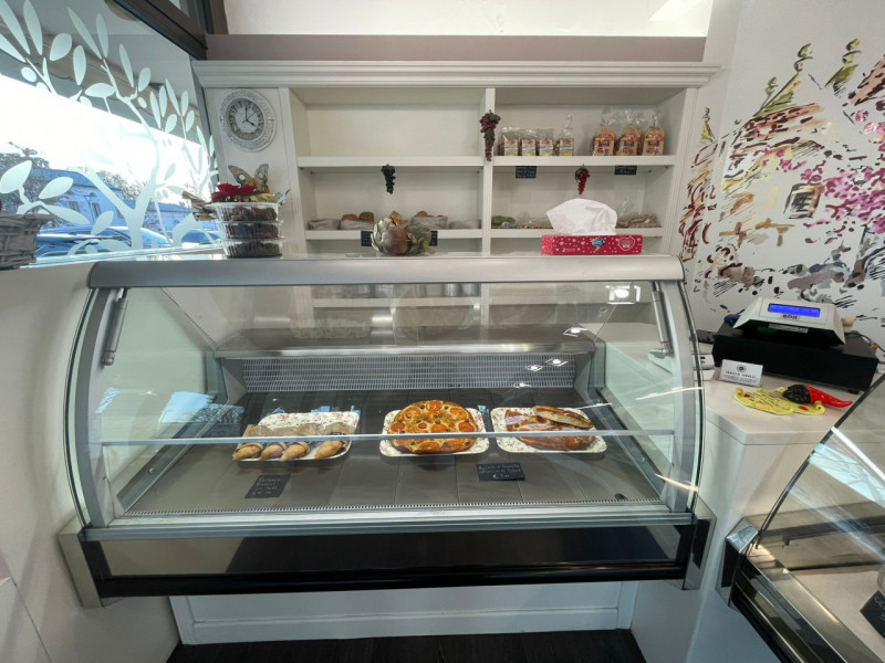 **CESSIONE ATTIVITÀ – PANIFICIO / ALIMENTARI**
Si propone in vendita attività ben avviata nel set...
