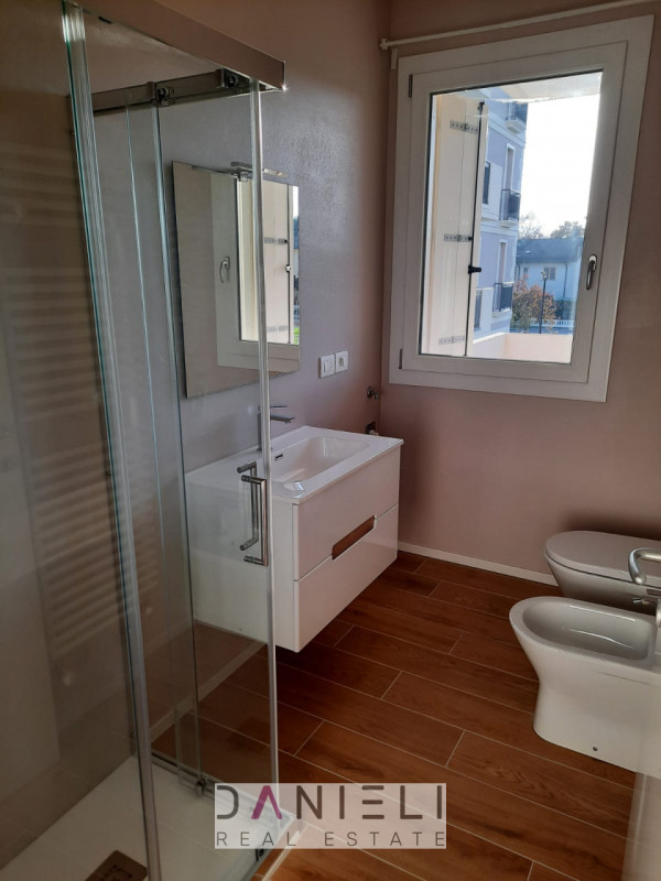 Montecchio Maggiore: in palazzina referenziata e di recente costruzione dotata di ascensore ed am...