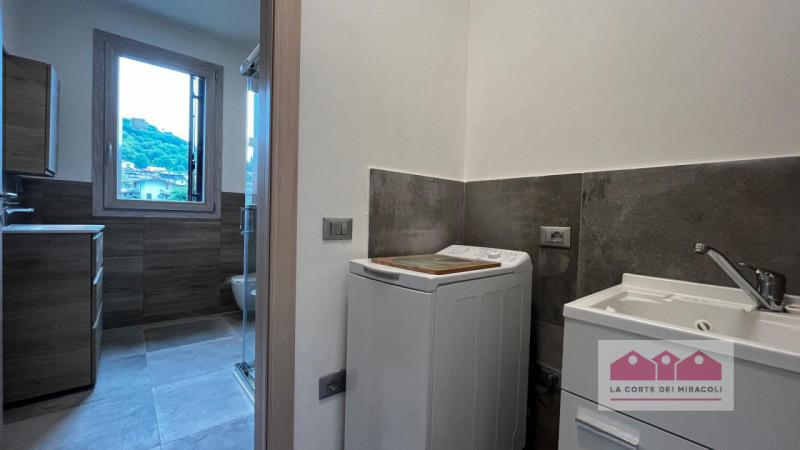 CREAZZO: TERRACIELO RISTRUTTURATA COMPOSTA DA SOGGIORNO CON ANGOLO COTTURA, DUE BAGNI CON BOX DOC...