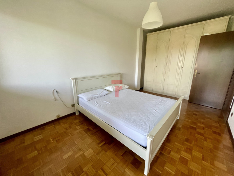 Appartamento trilocale situato a Roncaglia in zona San Leopoldo, in un contesto tranquillo e verd...