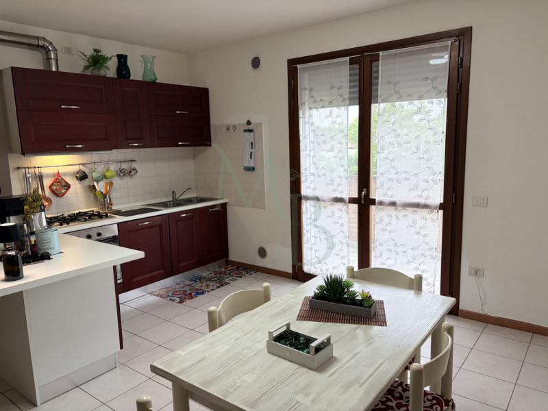 LEGNARO (PD) – Volparo: Immobiliare MB propone in esclusiva un luminoso appartamento trilocale si...