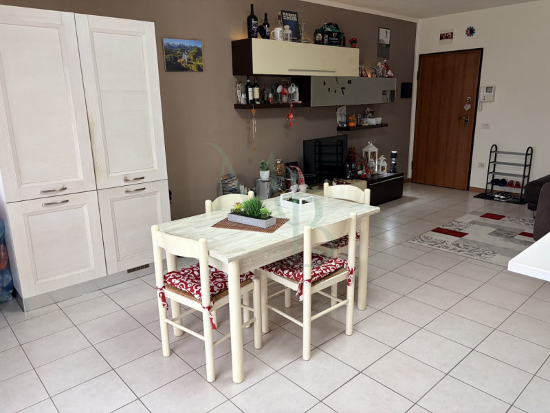 LEGNARO (PD) – Volparo: Immobiliare MB propone in esclusiva un luminoso appartamento trilocale si...