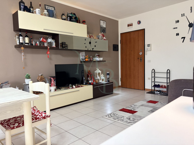 LEGNARO (PD) – Volparo: Immobiliare MB propone in esclusiva un luminoso appartamento trilocale si...