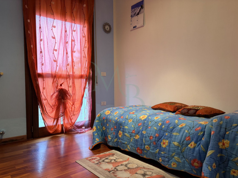 LEGNARO (PD) – Volparo: Immobiliare MB propone in esclusiva un luminoso appartamento trilocale si...
