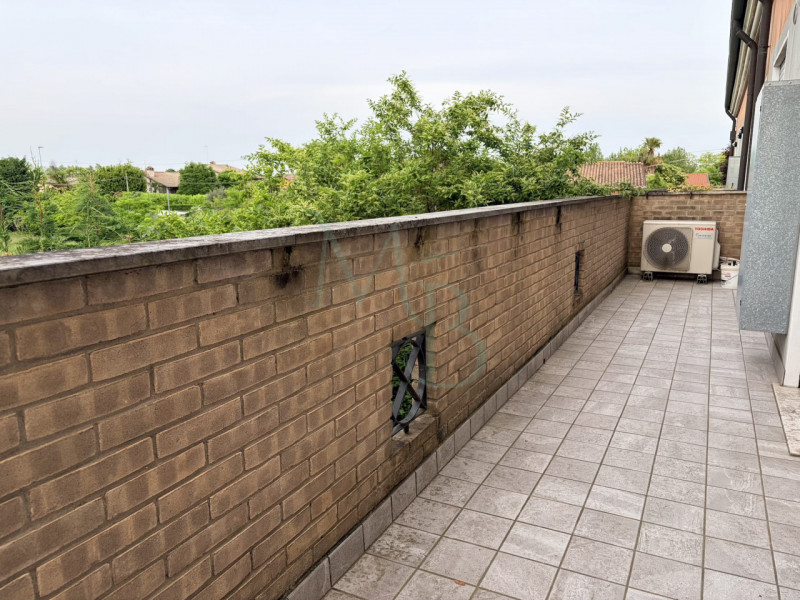 LEGNARO (PD) – Volparo: Immobiliare MB propone in esclusiva un luminoso appartamento trilocale si...