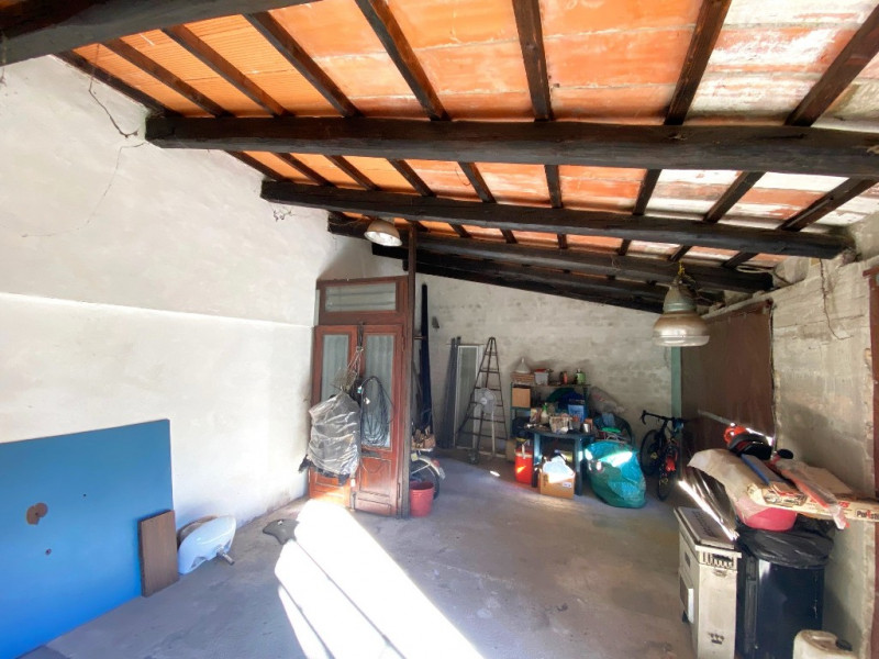 Porzione di bifamiliare situata in zona semicentrale della storica cittadina di Este. 
Con i suoi...