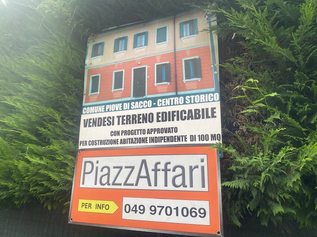 Piove di Sacco zona San Francesco in pieno centro storico, siamo lieti di rappresentare un piccol...