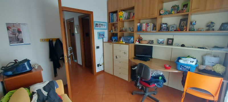 L'agenzia Iris è lieta di presentare una straordinaria opportunità di acquisto: una splendida vil...