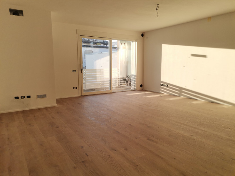 Forcellini Attico con Grandi Terrazzi ultimo piano con ascensore. Finiture signorili Soggiorno an...