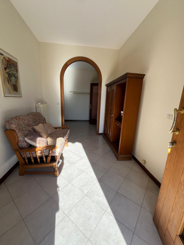 GALTA DI VIGONOVO: Classe Energetica in fase di definizione.
In zona verde e tranquilla, casa sin...